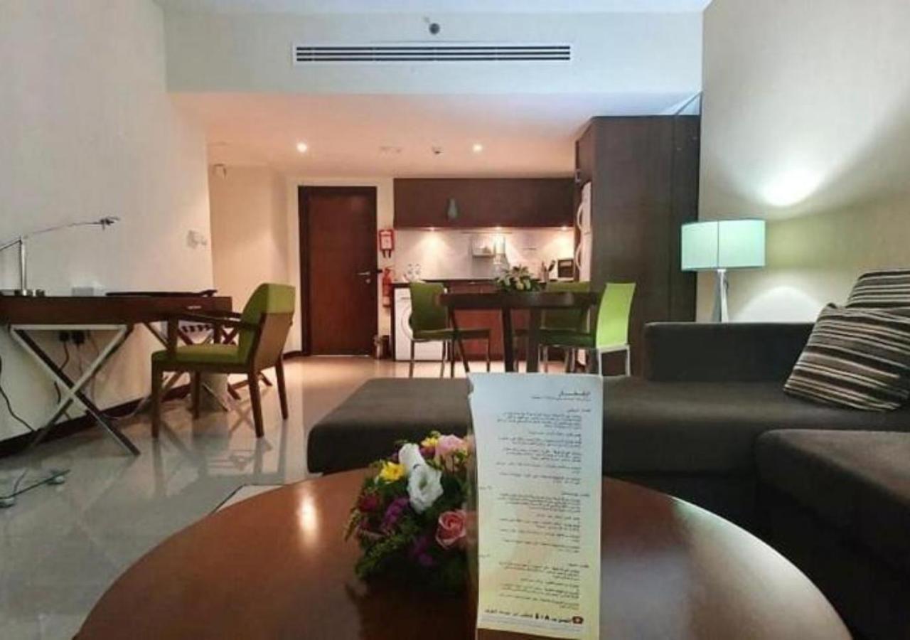 Phoenix Plaza Hotel Apartments Абу-Даби Экстерьер фото