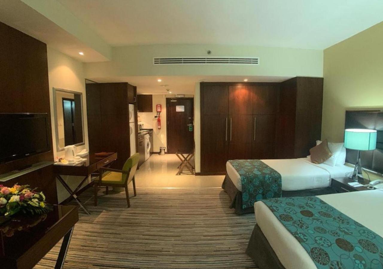 Phoenix Plaza Hotel Apartments Абу-Даби Экстерьер фото