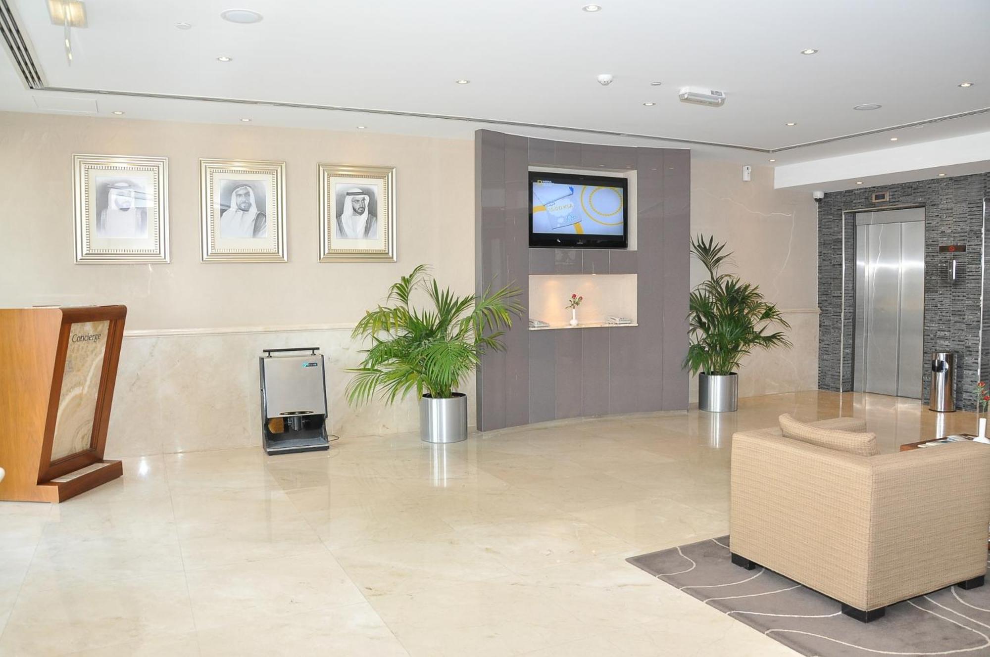 Phoenix Plaza Hotel Apartments Абу-Даби Экстерьер фото